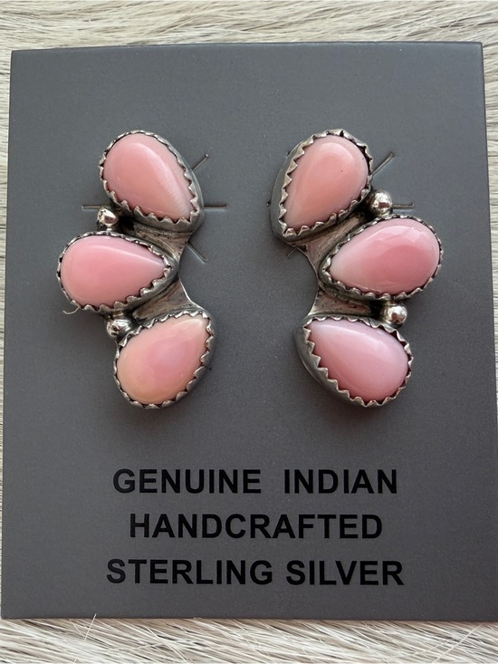 Navajo Jewelry - ❤️ Signed Navajo Maxine Ramirez Queen Pink Conch Half Cluster Native Earrings
